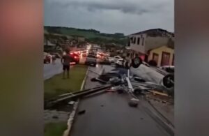 Leia mais sobre o artigo Três tornados provocaram muita destruição no Paraná evidenciando importância do seguro