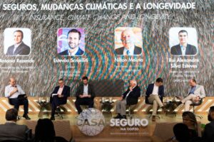Leia mais sobre o artigo Casa do Seguro: Fórum Clima, Vida e Longevidade mostra como seguros e previdência podem impulsionar um Brasil mais resiliente