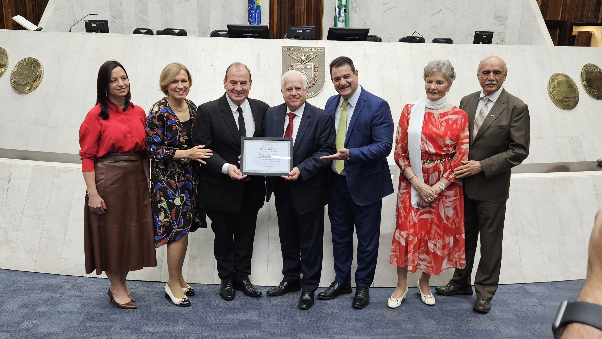 Leia mais sobre o artigo Diretor do Sindseg PR/MS é homenageado pela Assembleia Legislativa do Paraná