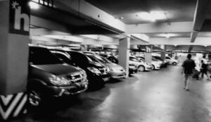 Leia mais sobre o artigo Deixar a chave no carro, mesmo na garagem, pode levar à perda da indenização do seguro?