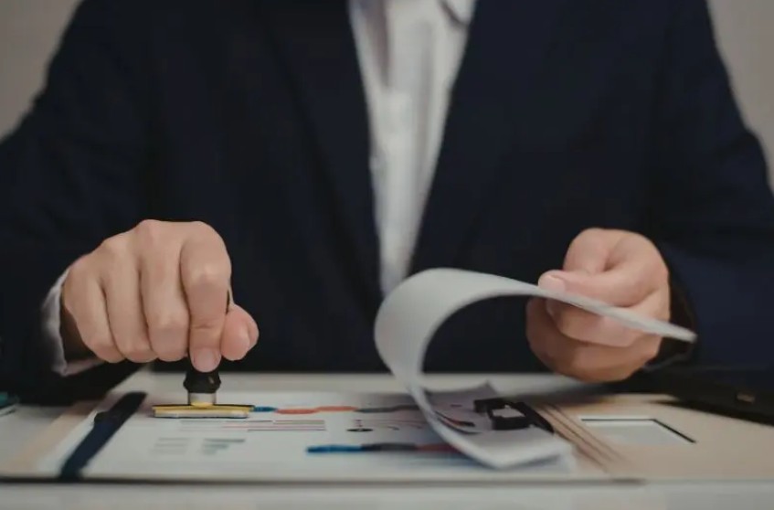 No momento, você está visualizando Consignações: Governo estabelece regras, inclusive para seguros