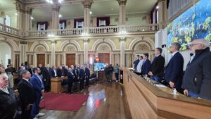 Leia mais sobre o artigo Semana do Seguro: Câmara de vereadores de Curitiba promove cultura da proteção e homenageia profissionais do setor
