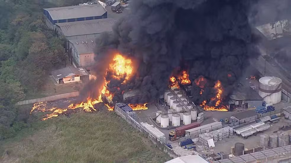 No momento, você está visualizando Incêndio leva empresas a revisar coberturas de seguro