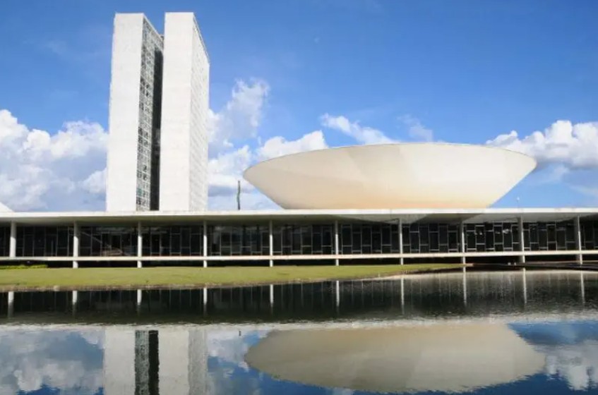 No momento, você está visualizando Projeto que cria Seguro de Carreira recebe parecer favorável na Câmara