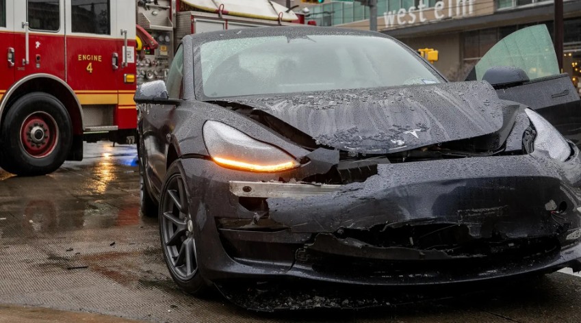No momento, você está visualizando Bateu e deu perda total? Entenda o que muda no seguro de carros elétricos