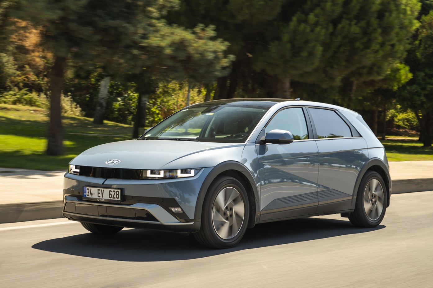 No momento, você está visualizando Assistências a carros elétricos crescem 21,7% e revelam nova demanda da mobilidade brasileira