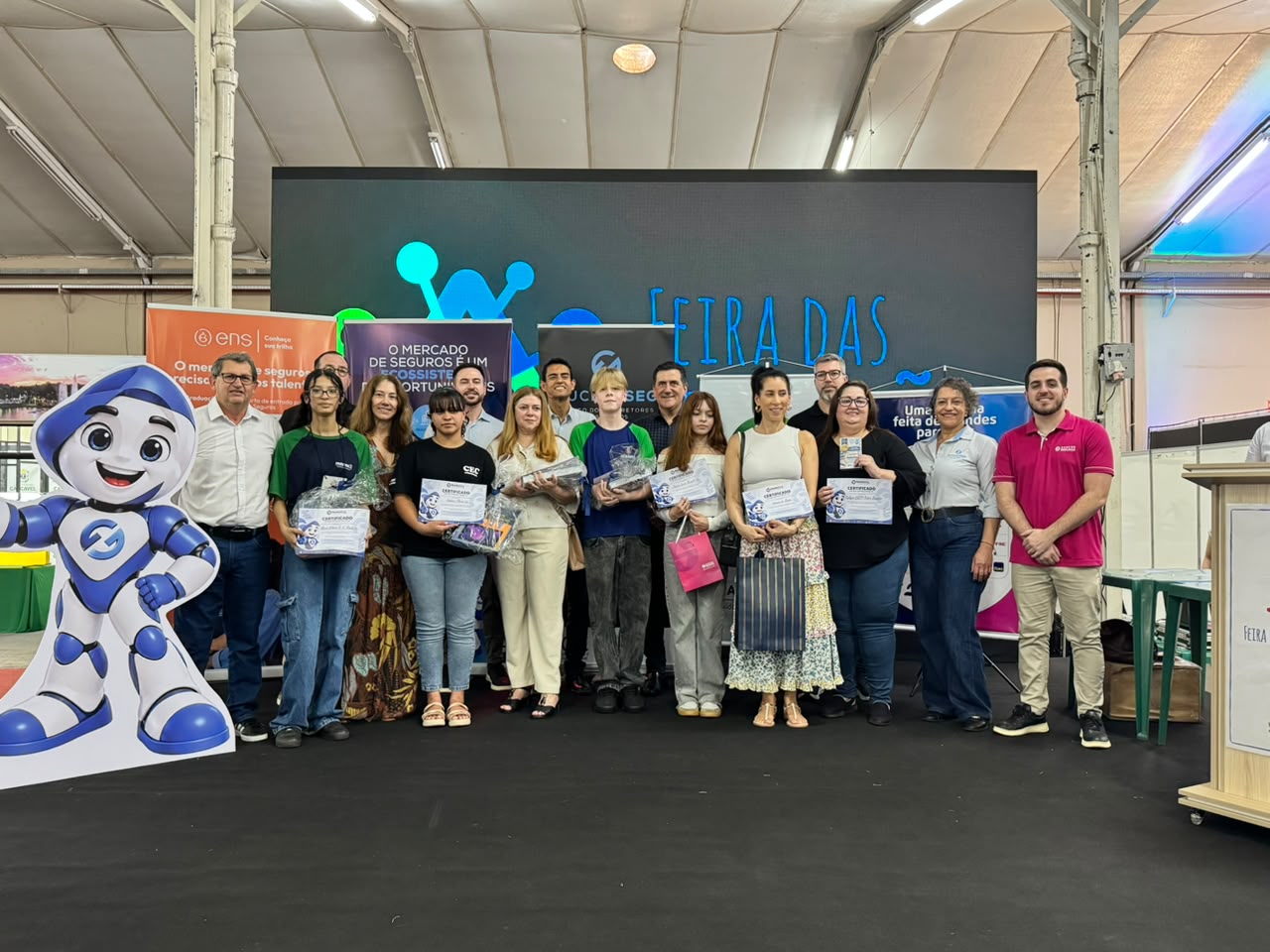 No momento, você está visualizando Concurso de redação da Semana do Seguro revela talento de estudantes e fortalece a cultura de proteção em Cascavel